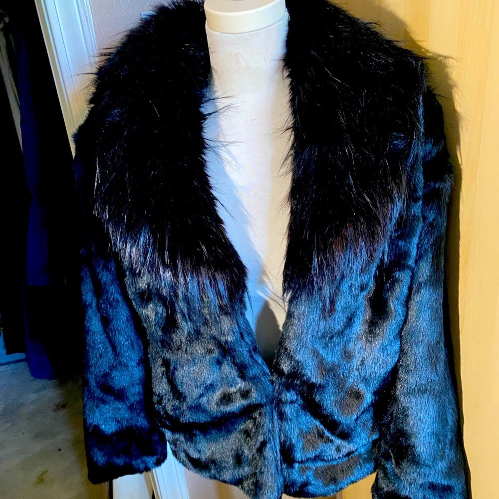 Women faux fur jacket